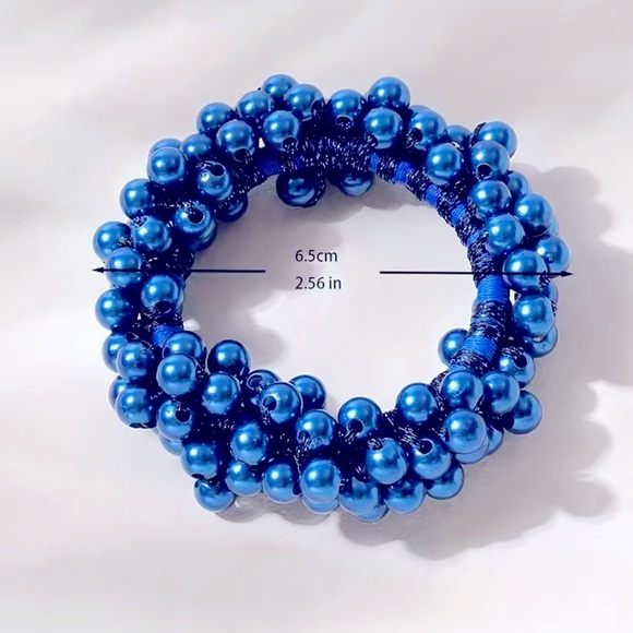 💙💙Pearl scrunche navy blue💙💙 - Picture 2 of 2